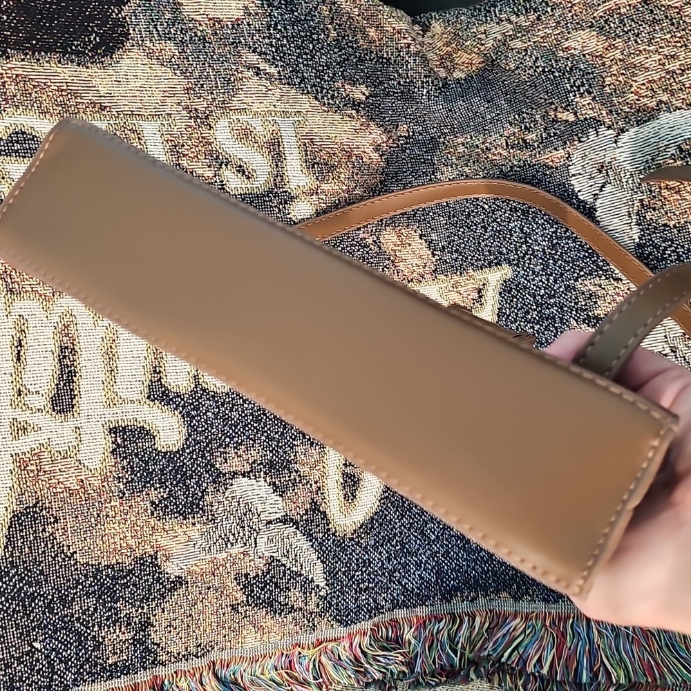 Elegant Panova London Vienna Brown Crossbody Bag - Picture 5 of 5